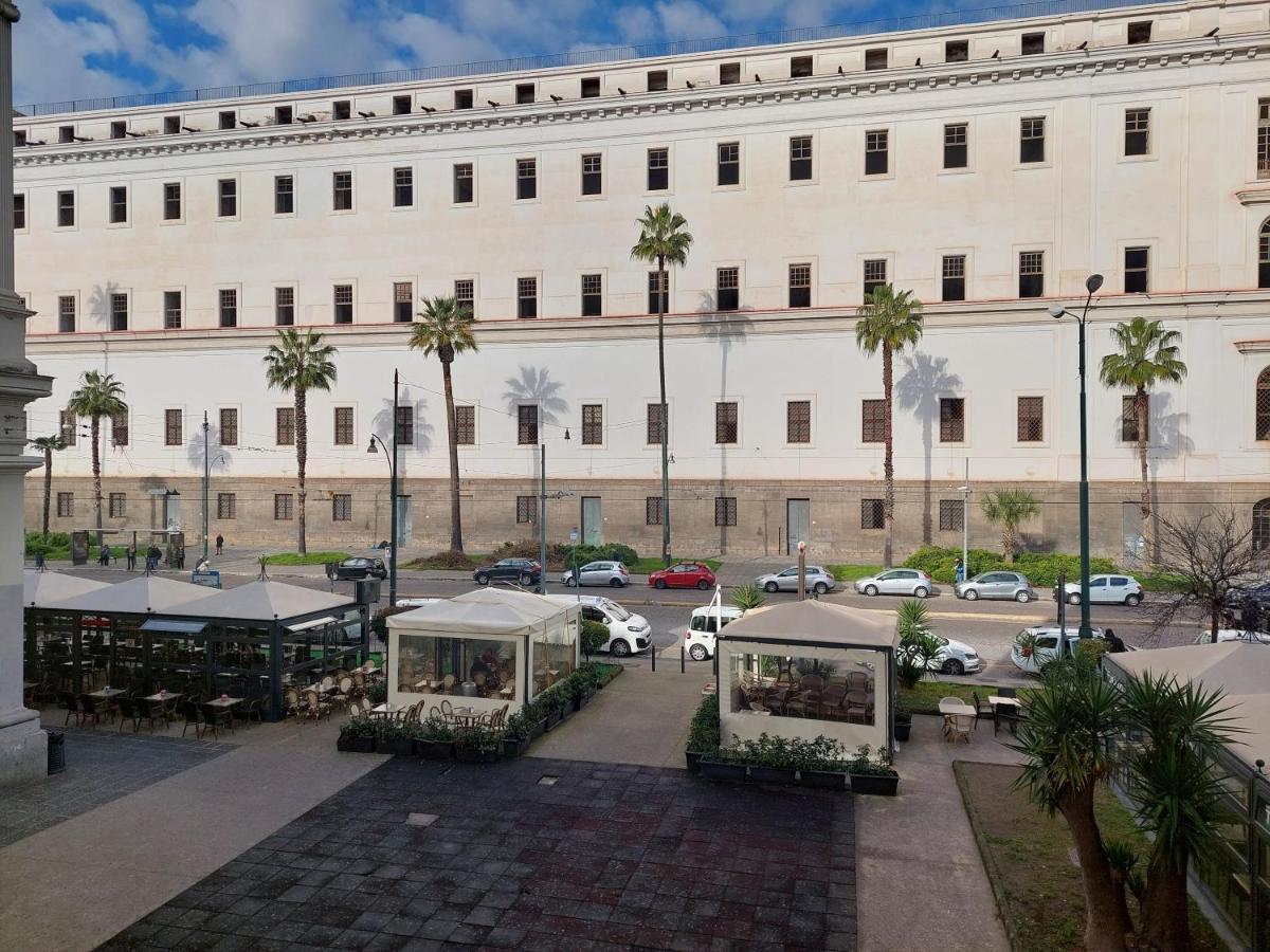 Concept * Naples