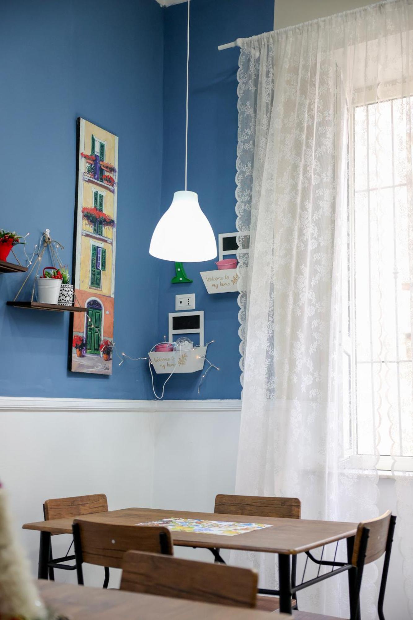Couette-café Concept Naples